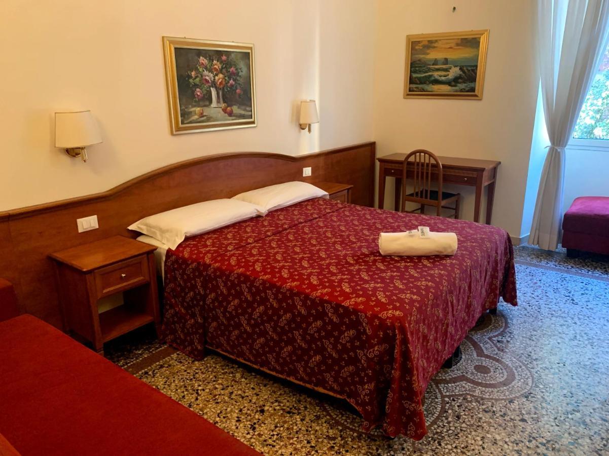 Paramount Casa de hóspedes